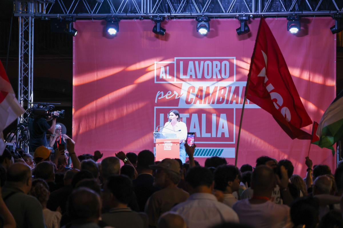 https://www.quotidianodelsud.it/wp-content/uploads/2026/07/napoli-schlein-ipa.jpeg