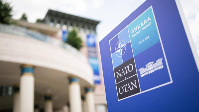 Nato, Trump ad Ankara per il vertice: cerimonia inaugurale poi incontro con Erdogan