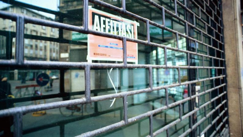 Casa, SoloAffitti: si incrina il mito della rendita facile con affitti brevi, 1 proprietario su 4 passa al residenziale
