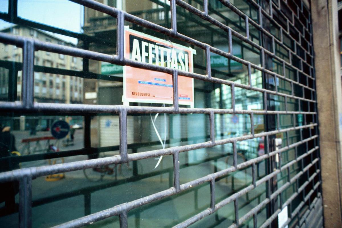 https://www.quotidianodelsud.it/wp-content/uploads/2026/07/negozio-affitto-serranda-fg.jpeg