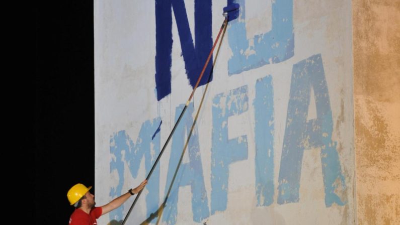 Mafia, rapporto Eurispes: “Confiscati oltre 47.000 beni e aziende, ma solo poco più metà destinati”