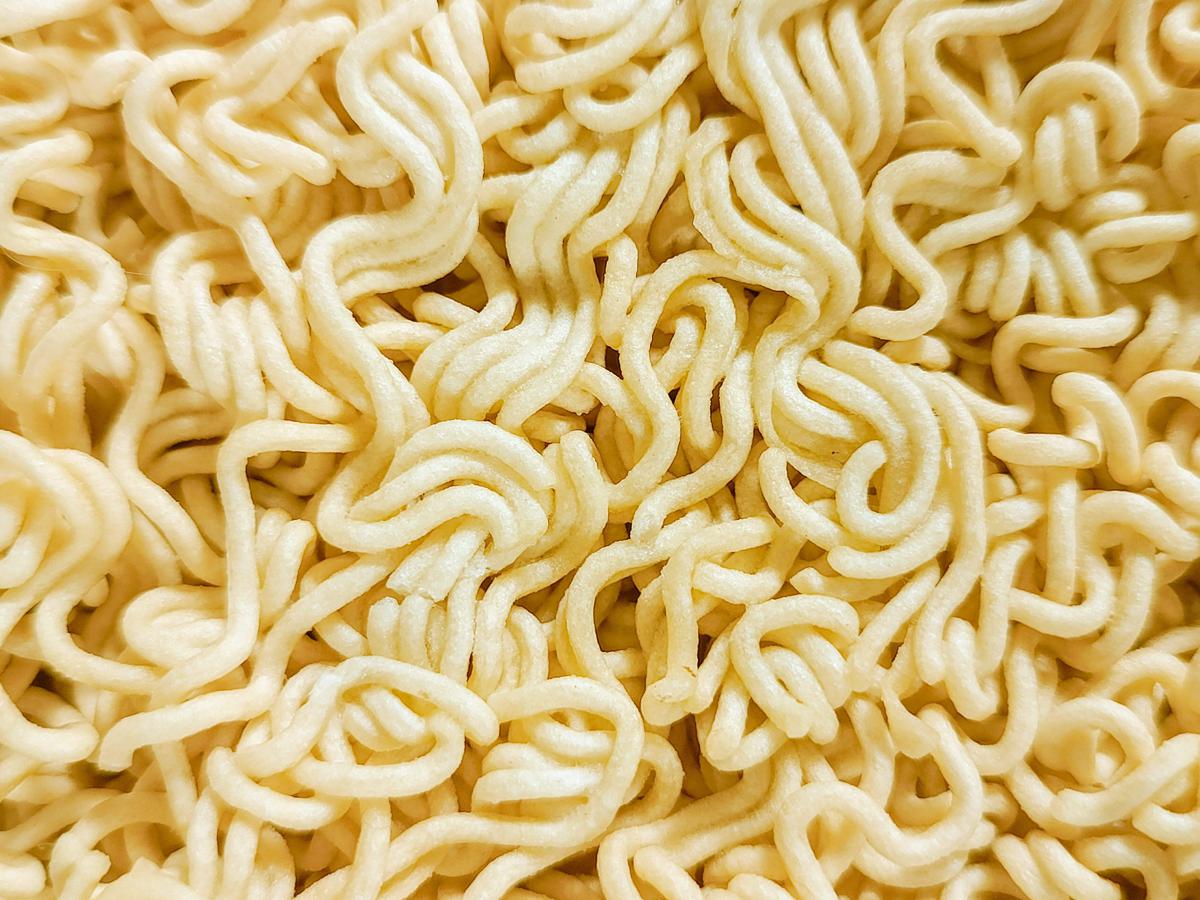 https://www.quotidianodelsud.it/wp-content/uploads/2026/07/noodles-123rf-free.jpeg