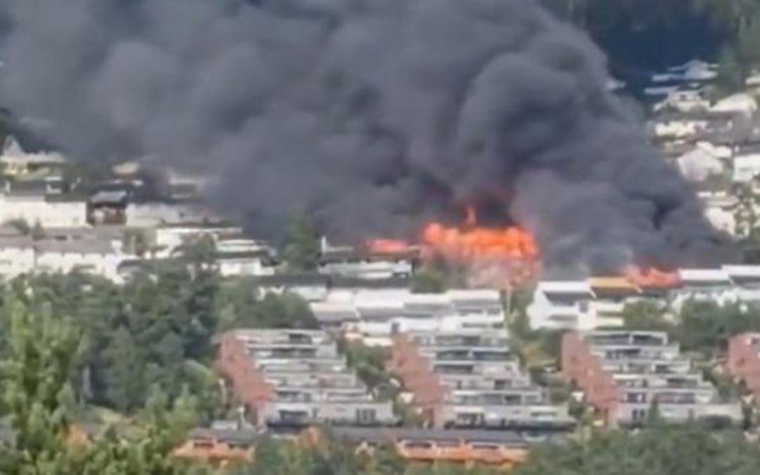 Norvegia, incendio fuori controllo: oltre 100 case distrutte
