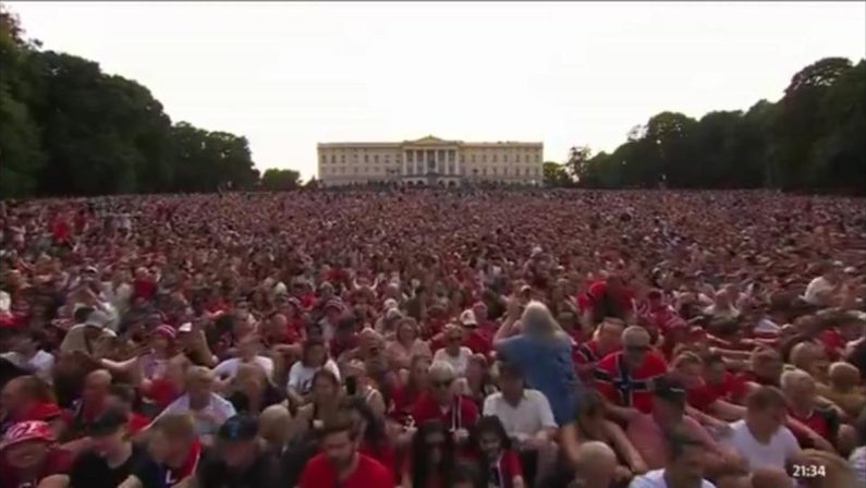 Norvegia torna a casa dopo i Mondiali, il ‘row’ con il principe e 90mila tifosi