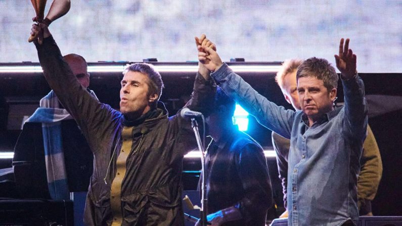 Venezia 2026, doc su Oasis verso il Lido e il red carpet sogna i fratelli Gallagher