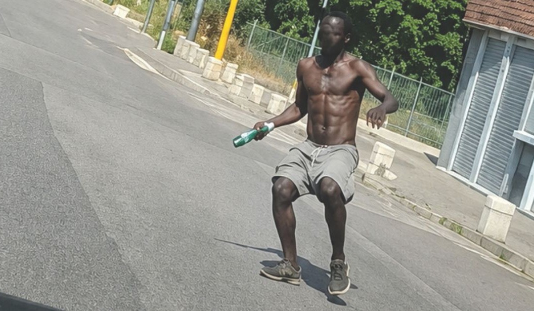 L'uomo in preda al raptus