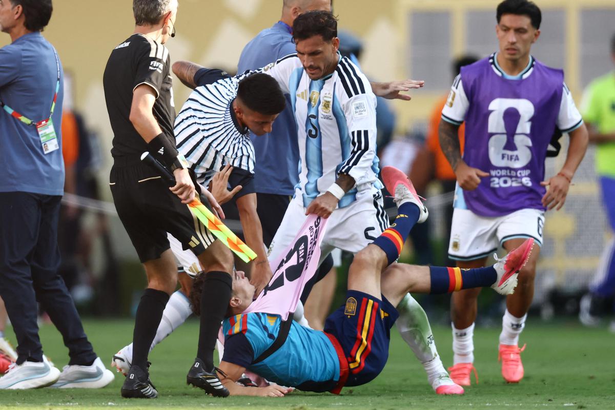 https://www.quotidianodelsud.it/wp-content/uploads/2026/07/paredes-argentina-afp.jpeg