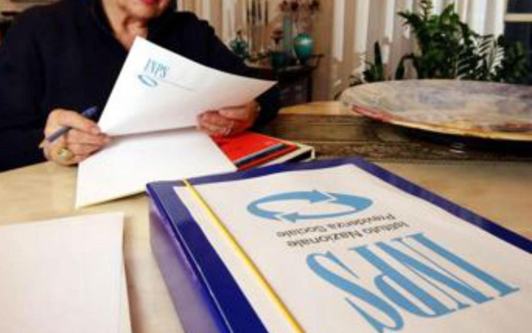 In 10 anni mezzo milione di under 35 in meno, pensioni a rischio per crisi demografica: l’analisi
