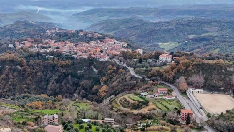 Vibo, furti d'acqua a Piscopio: scattano decine di denunce