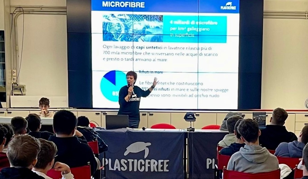 Calabria, la sfida ambientale parte dai banchi di scuola con il progetto Plastic Free