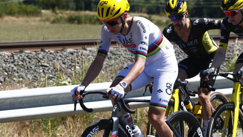 Tour de France, Pogacar vince la terza tappa e conquista la maglia gialla
