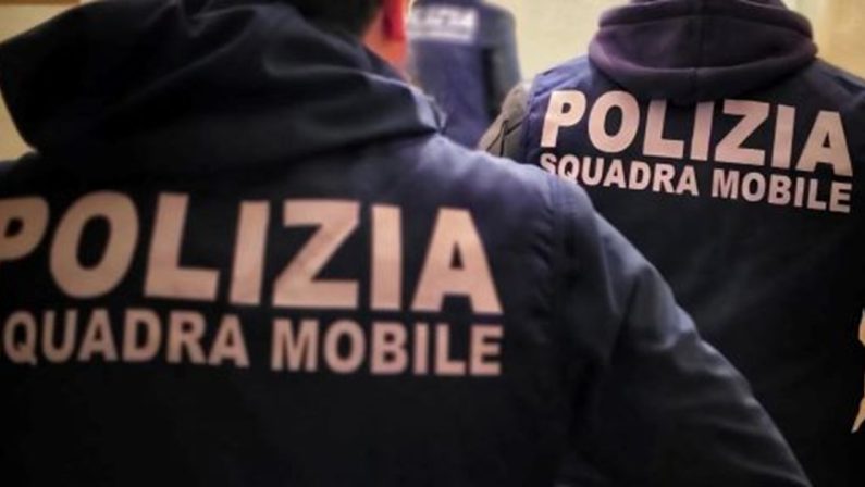 Incendiarono lo scooter di un avvocato: due arresti a Catanzaro