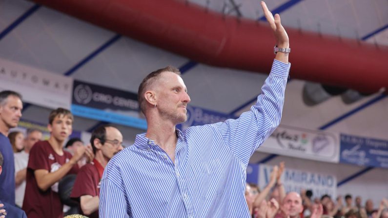 Polonara assistente allenatore ad Avellino: “Opportunità enorme, non vedo l’ora di iniziare”