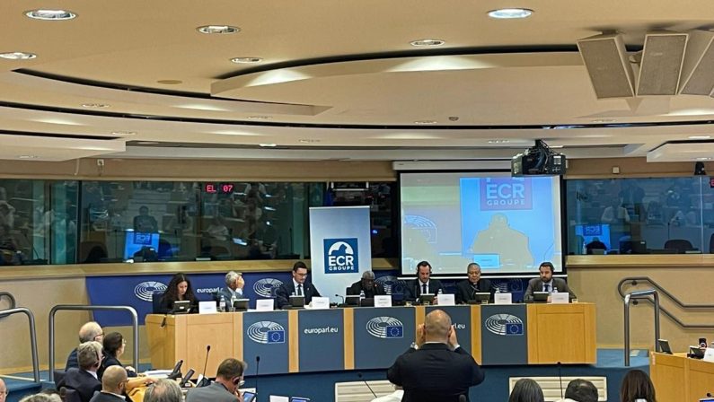Ue, strumenti di cooperazione per sviluppo Africa, incontro a Bruxelles con cardinale Sarah