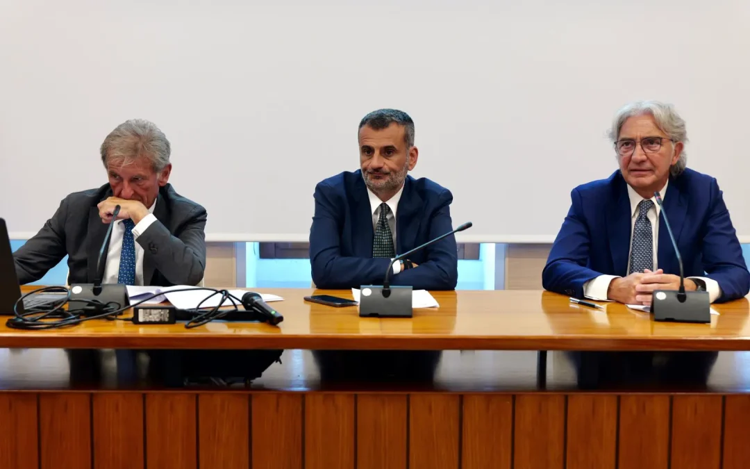 Decaro presenta “Puglia Moltiplica”, piano da 360 milioni per le imprese