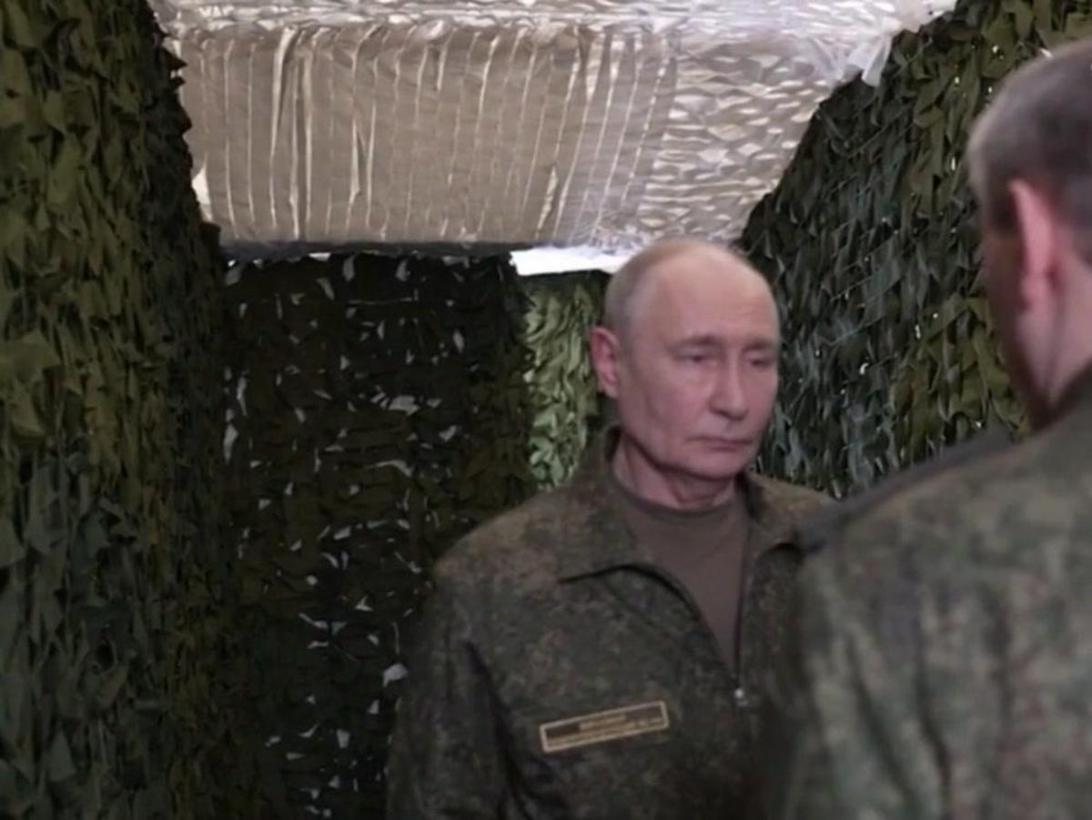 https://www.quotidianodelsud.it/wp-content/uploads/2026/07/putin-e-l-incontro-in-prima-linea-con-i-generali-uno-show-girato-in-studio-.jpeg