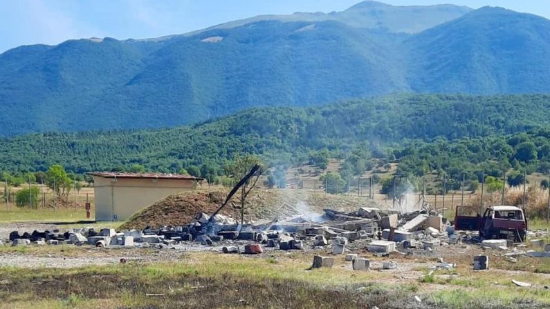 Rieti, esplosione in fabbrica fuochi d’artificio: morti madre e figlio