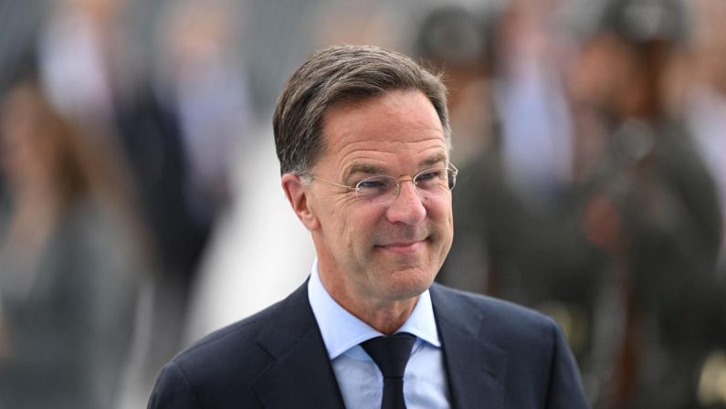 Nato, Rutte: “Serve più Europa. Merito di Trump se Italia e Spagna spendono di più”