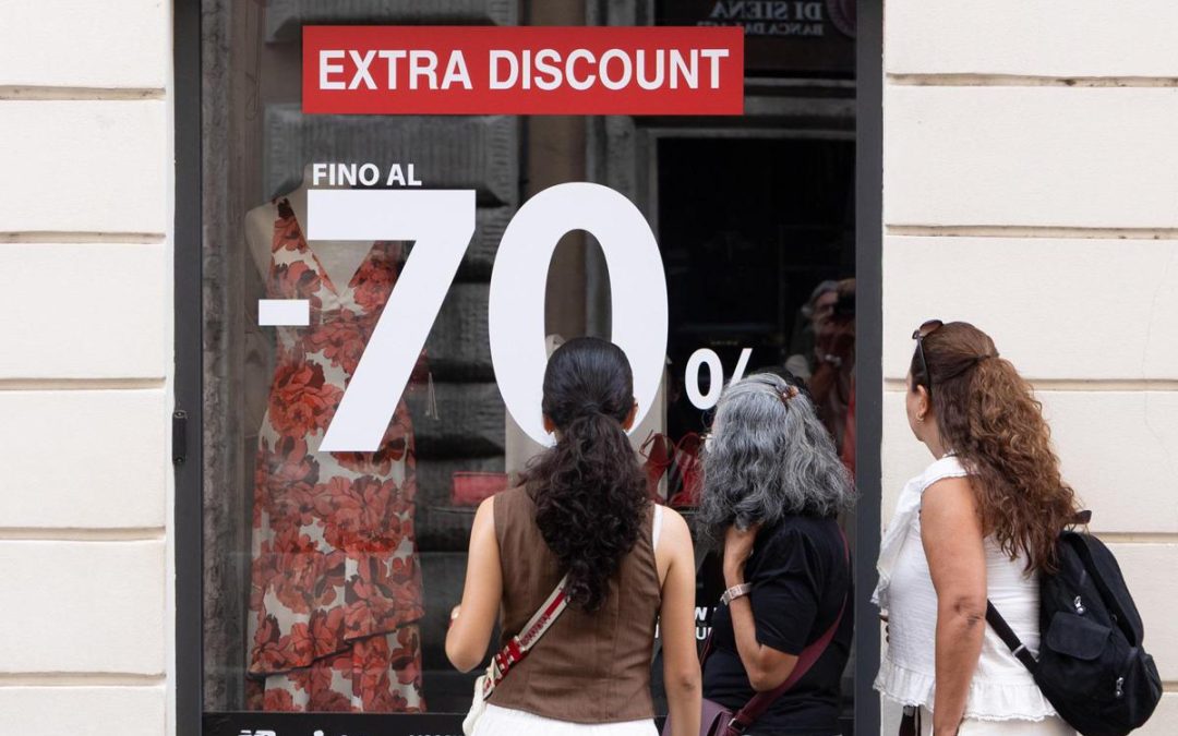 Saldi estivi 2026 al via, ribassi in tutta Italia ma il caro-vita frena lo shopping