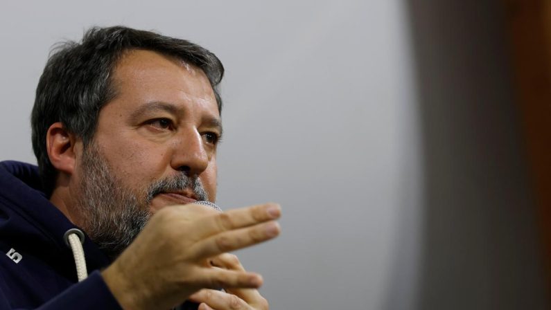 Salvini: “Russia minaccia per l’Europa? No, minaccia è immigrazione clandestina”