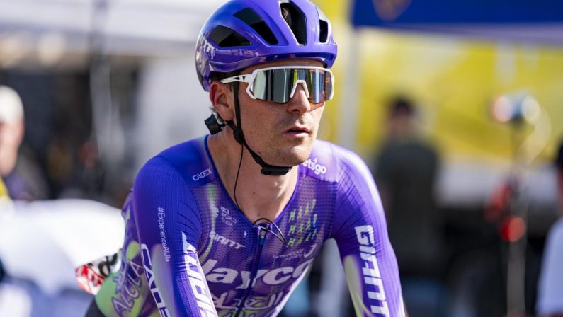 Tour de France, Schmid vince la tredicesima tappa e Pogacar resta in maglia gialla