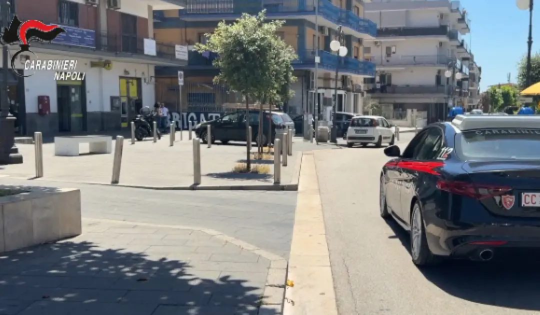 Sant’Antimo, rapina e sparatoria in una gioielleria: 5 fermi