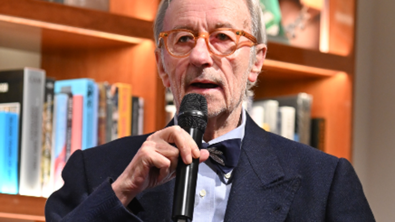 È morta Enoe Bonfanti, moglie di Vittorio Feltri: aveva 88 anni