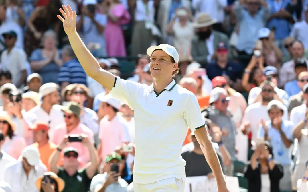 Sinner torna in finale a Wimbledon, domato in tre set Djokovic. Domenica sfida Zverev per il titolo