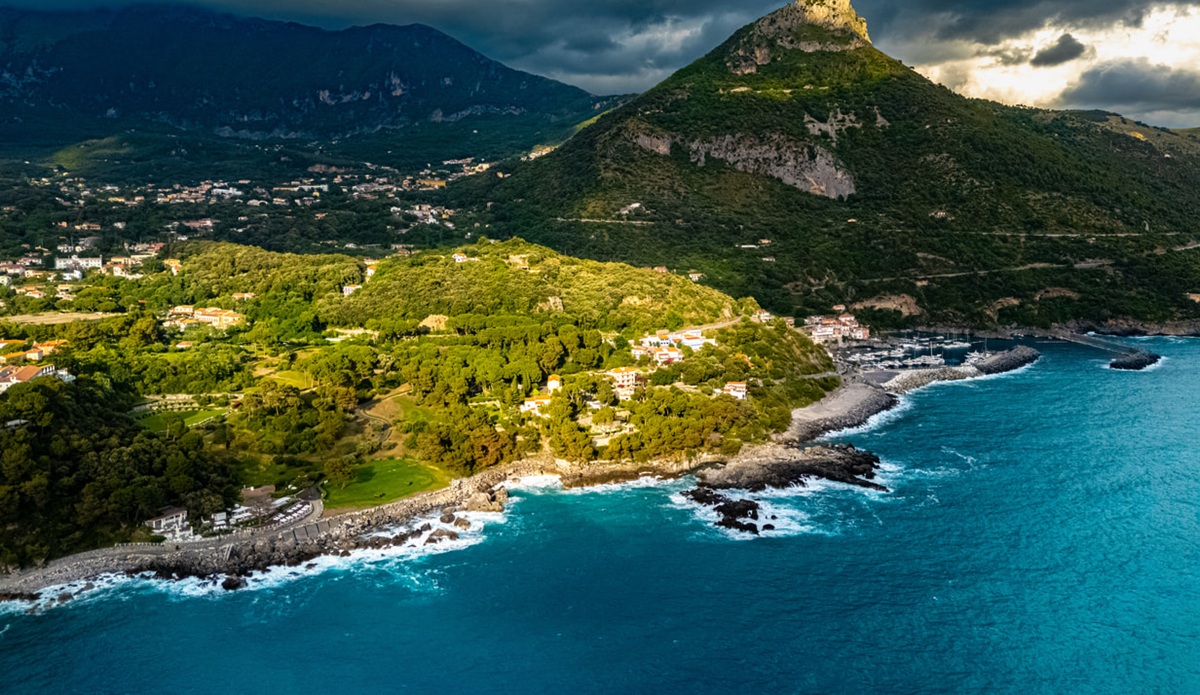 https://www.quotidianodelsud.it/wp-content/uploads/2026/07/spiagge-basilicata-maratea.jpg