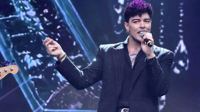 Donna partorisce… al concerto dei The Kolors, Stash: “Ho fermato tutto”