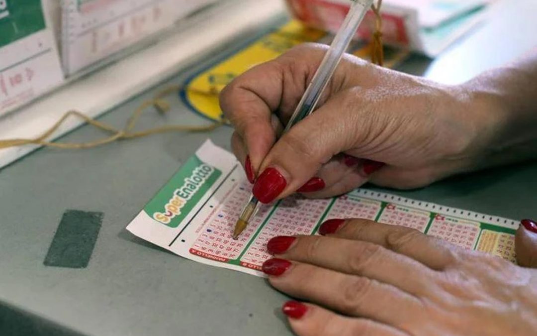 SuperEnalotto, estrazione numeri e combinazione vincente 16 luglio 2026