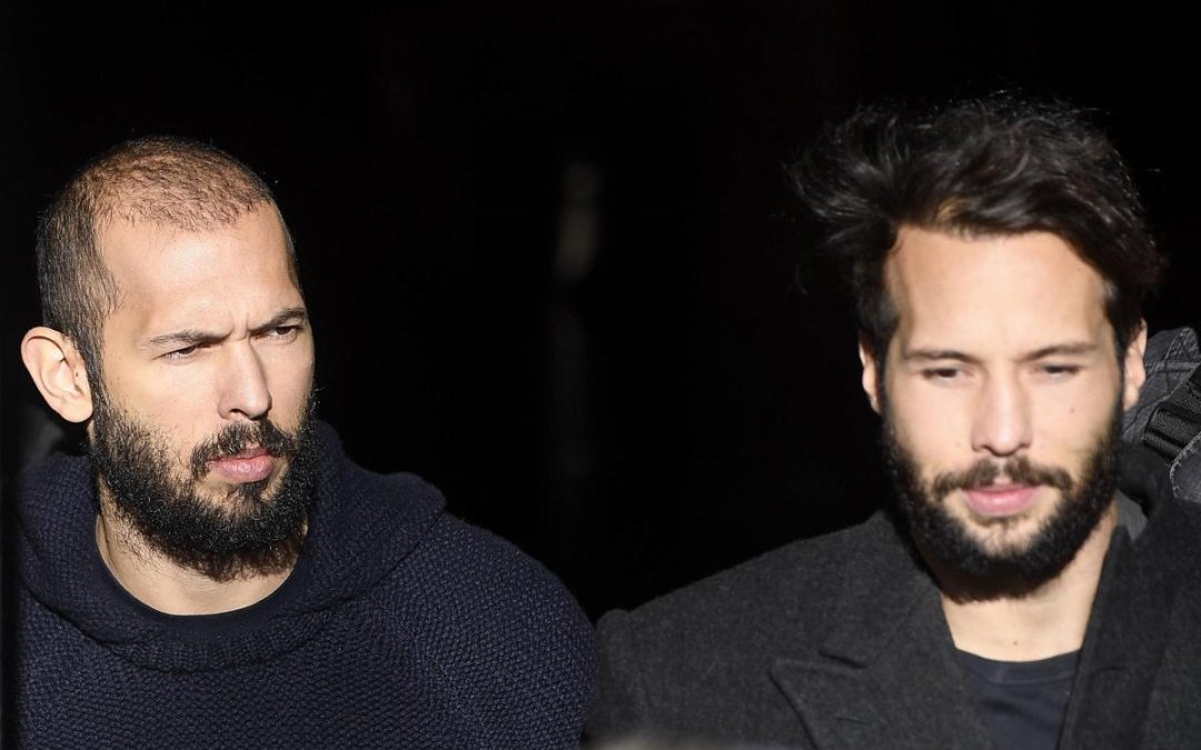L’influencer della ‘manosfera’ Andrew Tate e il fratello Tristan arrestati a Miami