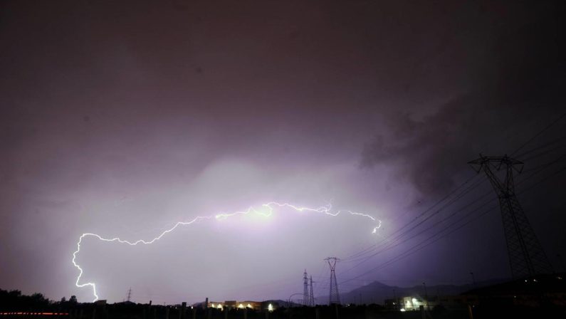 Allerta meteo gialla oggi 6 luglio: piogge e temporali in arrivo in quattro regioni