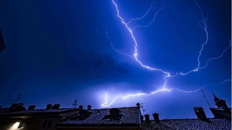 Caldo record, Pregliasco: “I temporali peggiorano gli effetti sulla salute”