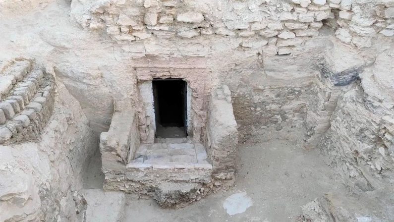 Egitto, scoperta una tomba di 3.000 anni vicino a Luxor