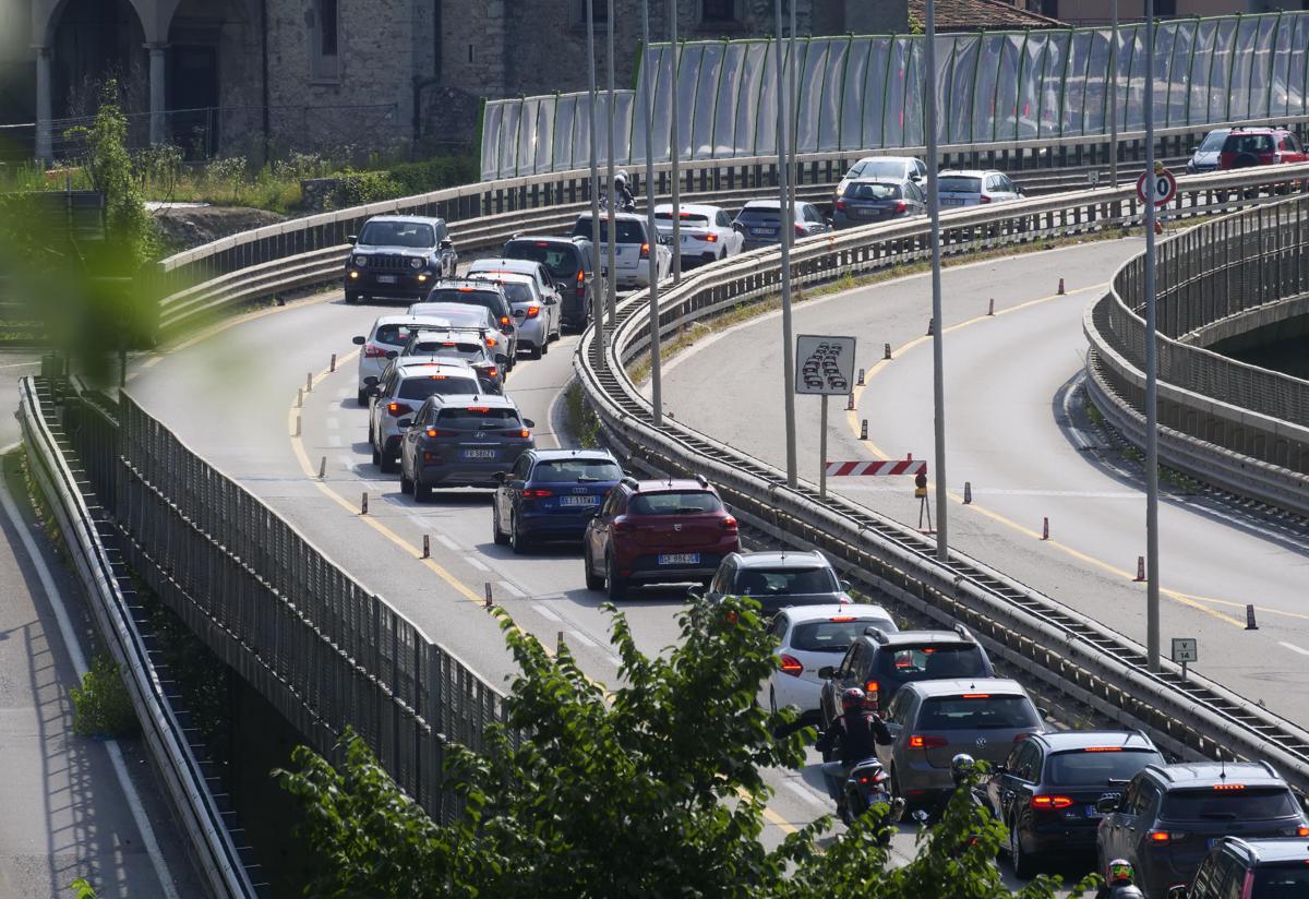 https://www.quotidianodelsud.it/wp-content/uploads/2026/07/traffico-esodo-estate-fg.jpeg