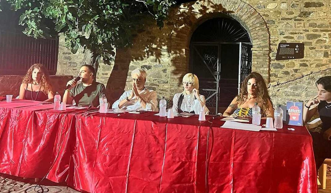 La presentazione di "Affetti in saldo" a Roseto Capo Spulico