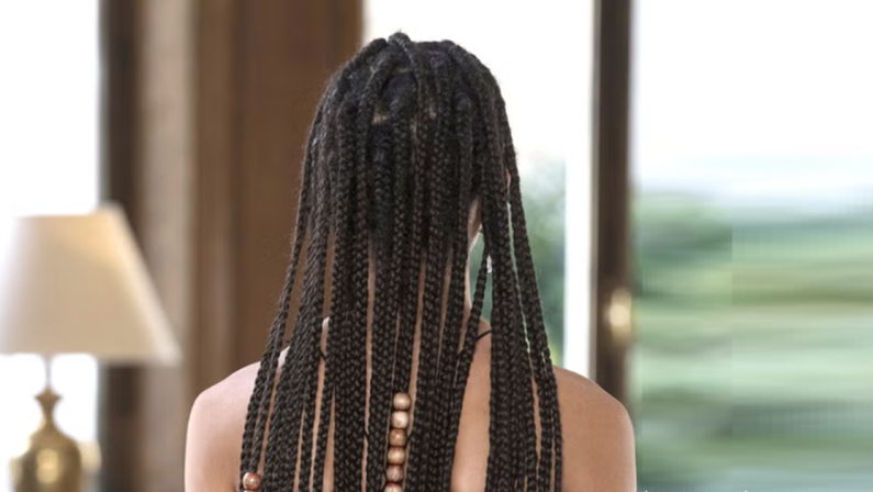 Tropea, no a treccine e acconciature "afro" su tutto il territorio