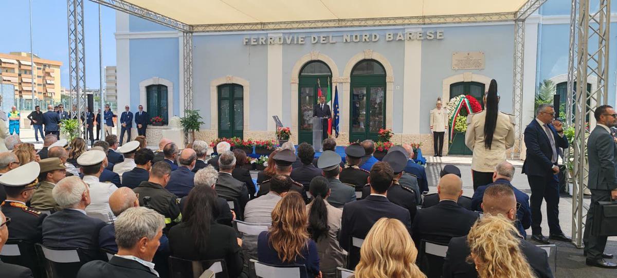 https://www.quotidianodelsud.it/wp-content/uploads/2026/07/treni-scontro-andria-cerimonia-foto-comune.jpeg