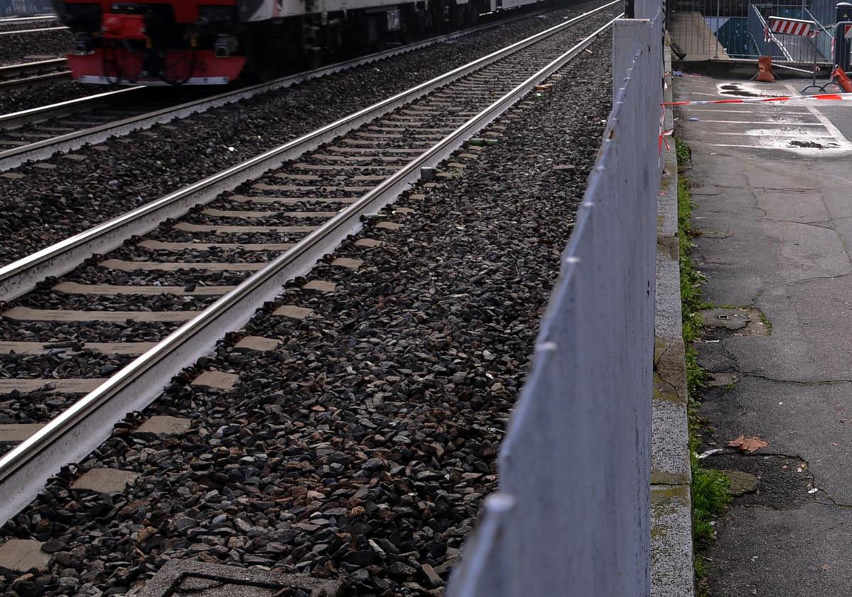 https://www.quotidianodelsud.it/wp-content/uploads/2026/07/treno-binari-fg.jpeg
