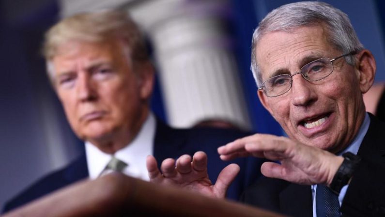 Covid Usa, Fauci si avvale del quinto emendamento. Trump: “Sue idee folli”