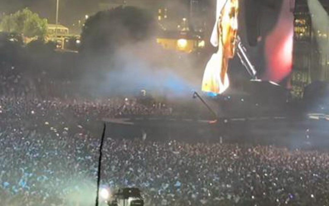 Ultimo, pubblico record a Tor Vergata ma il concerto è live dal balcone