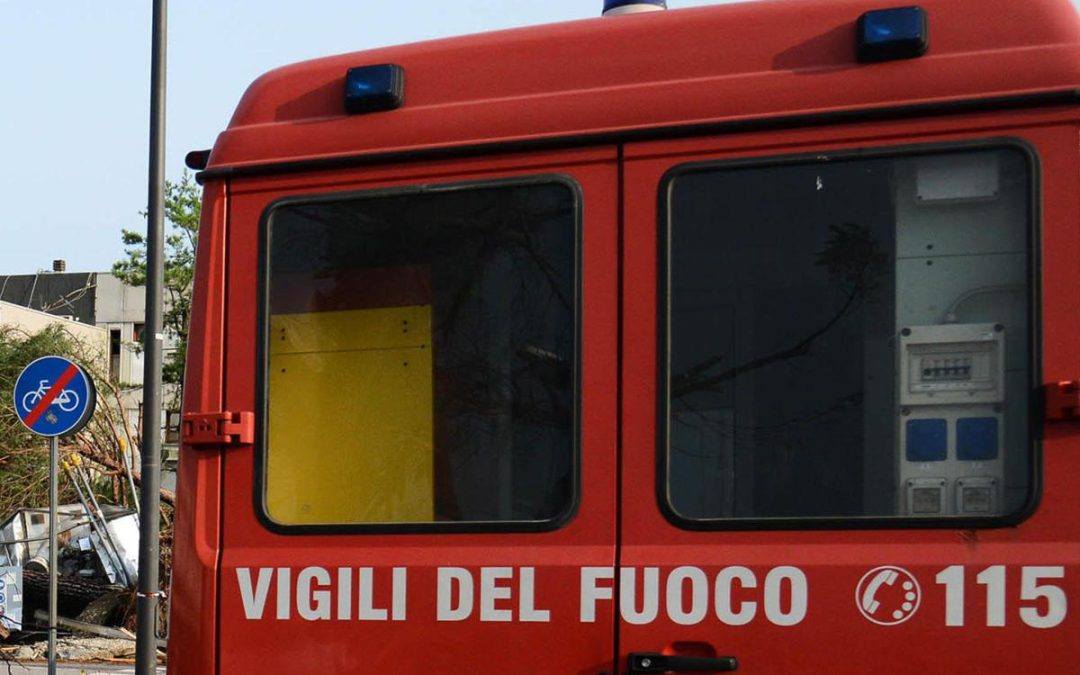 Roma, ieri sera incendio allo Spin Time. FdI: “Stabile va sgomberato”
