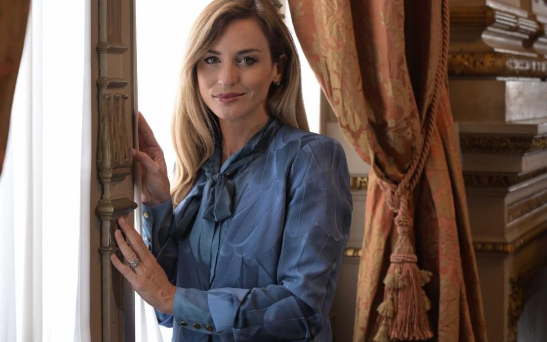 Beatrice Venezi, l’annuncio: “Torno a dirigere in Russia, la Fenice è il passato: ho già pagato abbastanza”