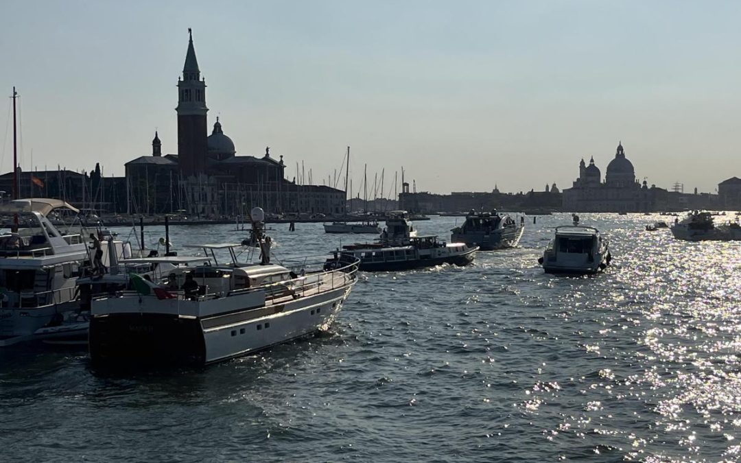 Venezia, da Gift Solutions un impianto fotovoltaico per ripulire la laguna da microplastiche