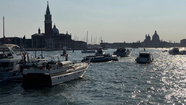 Venezia, da Gift Solutions un impianto fotovoltaico per ripulire la laguna da microplastiche