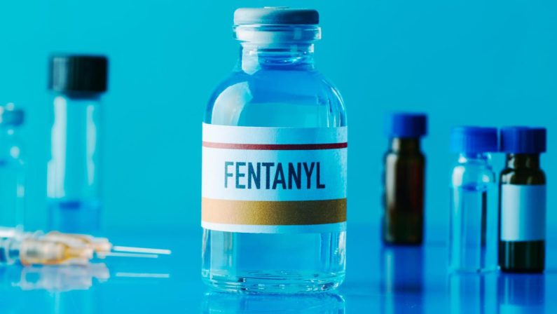 Furto di fentanyl all’ospedale Israelitico di Roma, scatta l’allarme a Palazzo Chigi: “Con 80 fiale fino a 20mila dosi”