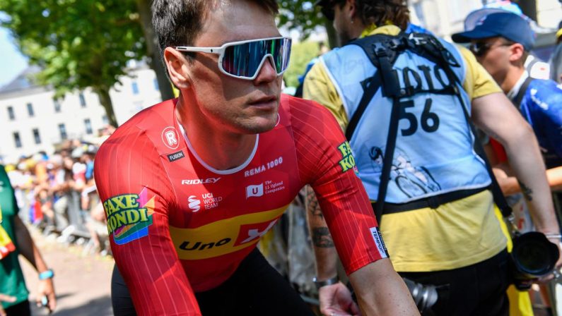 Tour de France, Waerenskjold vince allo sprint l’undicesima tappa e Pogacar resta in maglia gialla