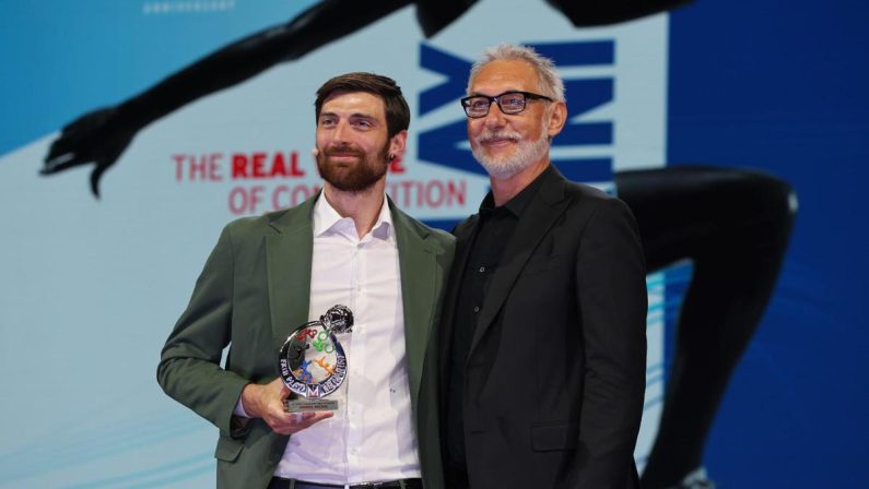 Premio Fair Play Menarini a Simone Anzani: “Orgoglio e responsabilità trasmettere valori”