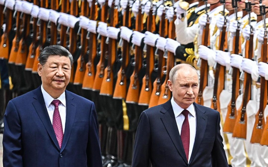 Russia-Cina, svelata cooperazione militare dal 2023: “Pechino ha insegnato a Mosca a silenziare Starlink”